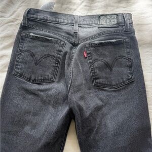 Levis gray distressed wash